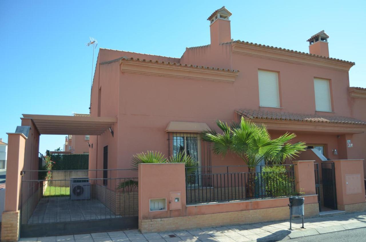 Villa Aznalcazar Sanlucar la Mayor Exterior photo